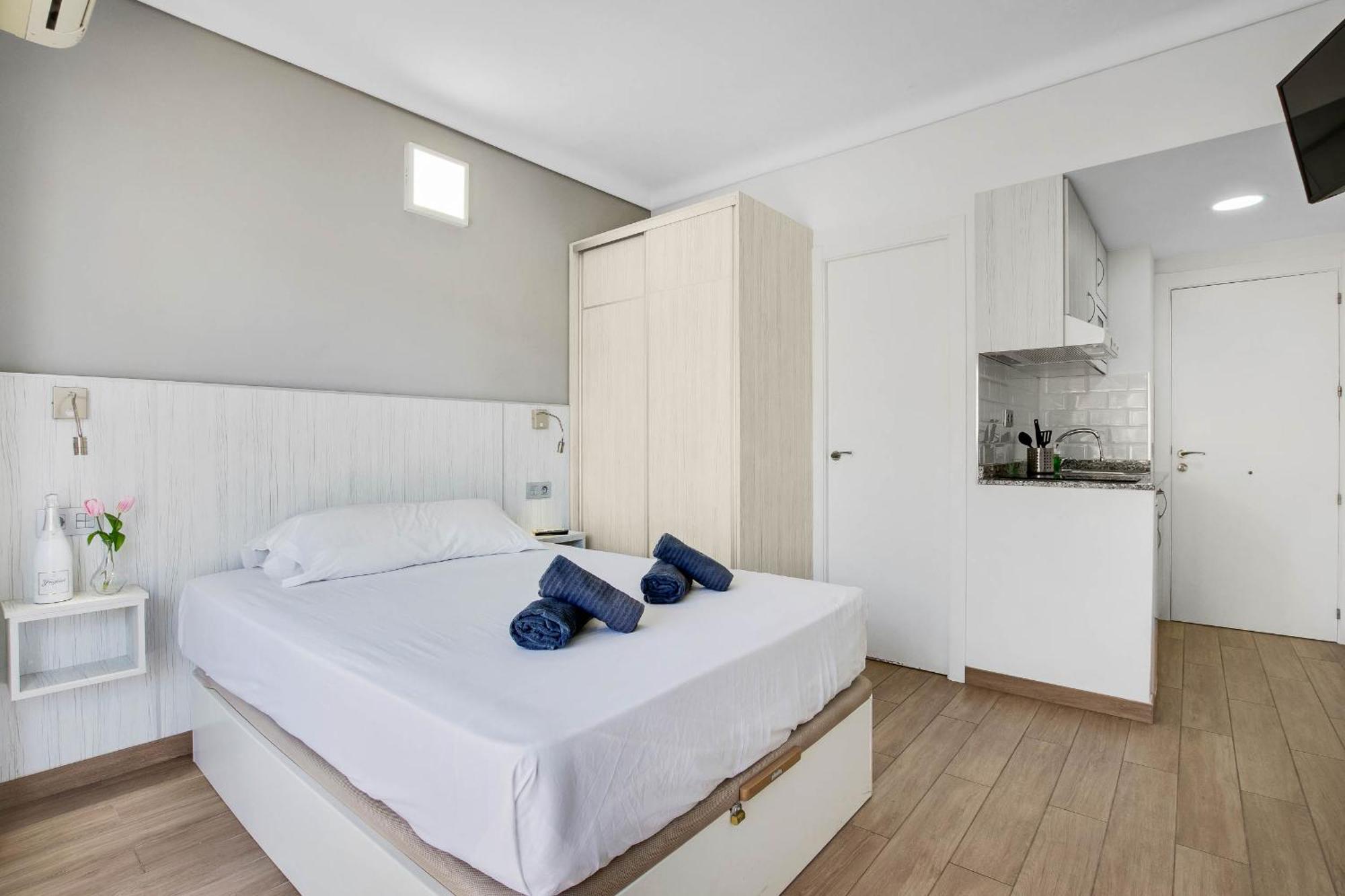 Carihuela Palace 417 By Ivi Real Estate Torremolinos Eksteriør bilde
